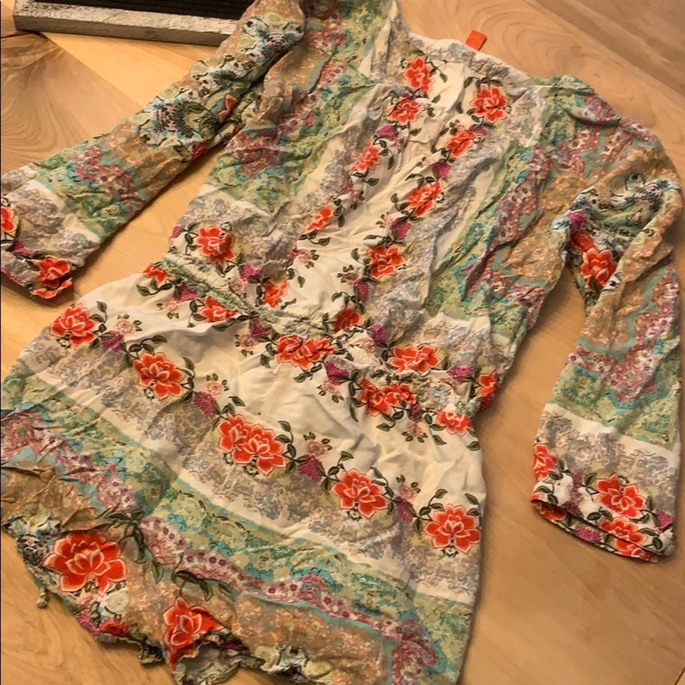 Beautiful Chelsea & Violet Romper size XL